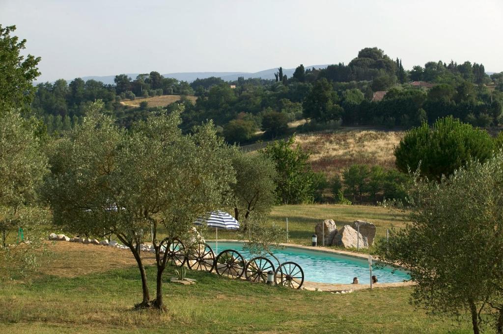 Agriturismo La Grotta Di Montecchino Siena Rum bild