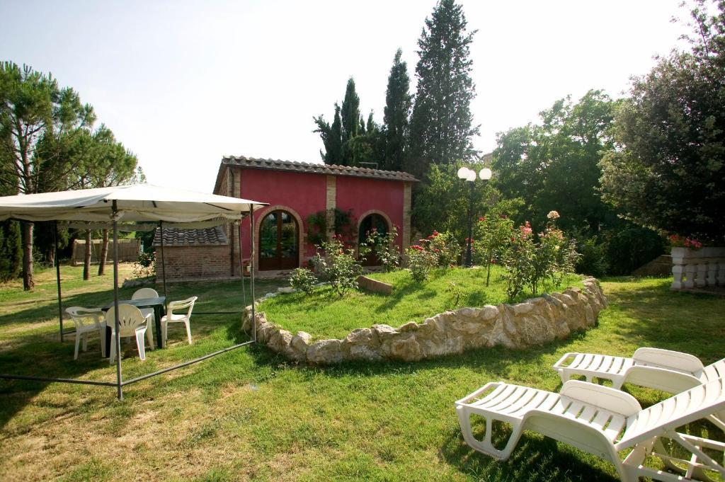Agriturismo La Grotta Di Montecchino Siena Rum bild