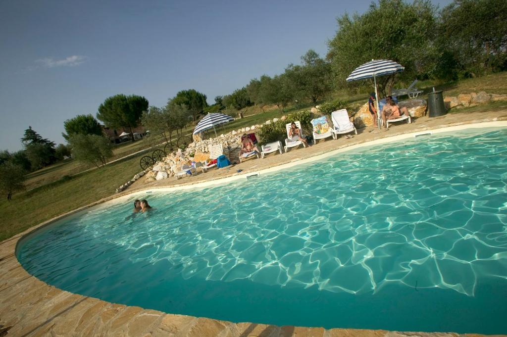 Agriturismo La Grotta Di Montecchino Siena Exteriör bild