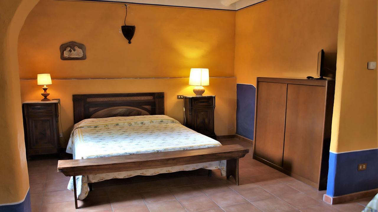 Agriturismo La Grotta Di Montecchino Siena Exteriör bild