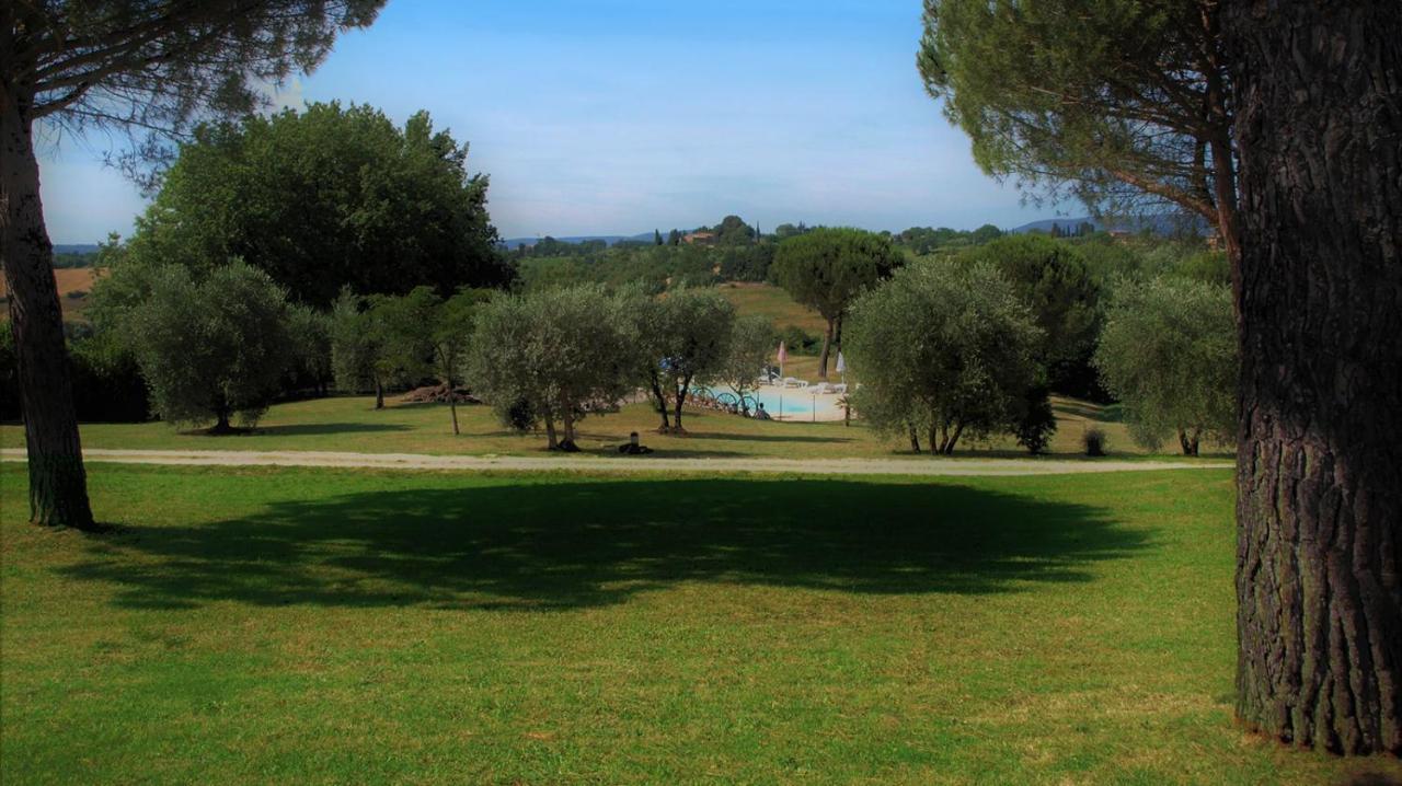 Agriturismo La Grotta Di Montecchino Siena Exteriör bild