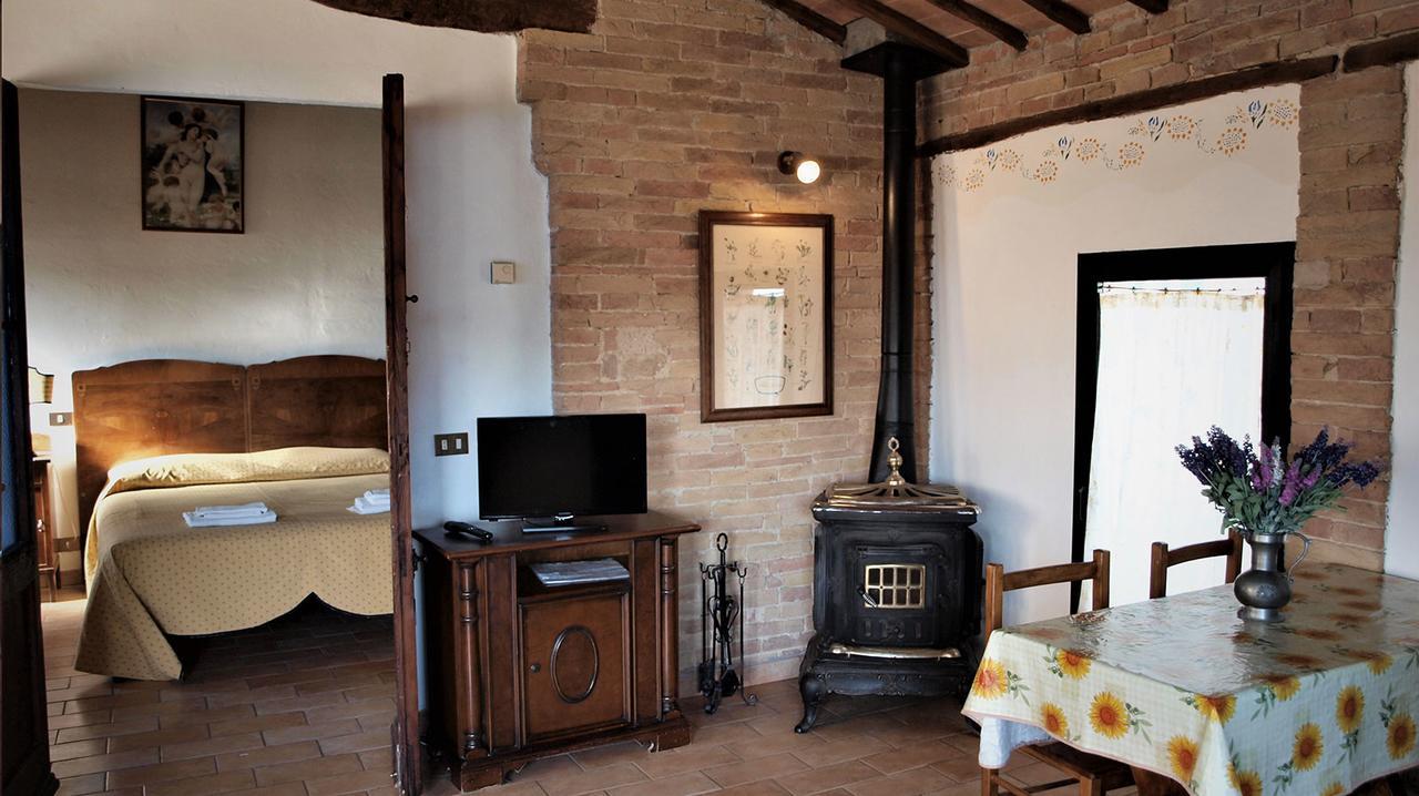 Agriturismo La Grotta Di Montecchino Siena Exteriör bild